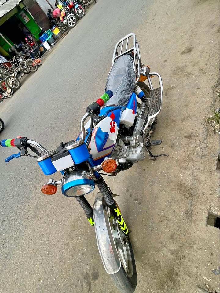 Senke - Automobile & Motos