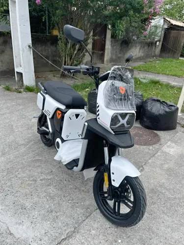 Moto électrique - Automobile & Motos